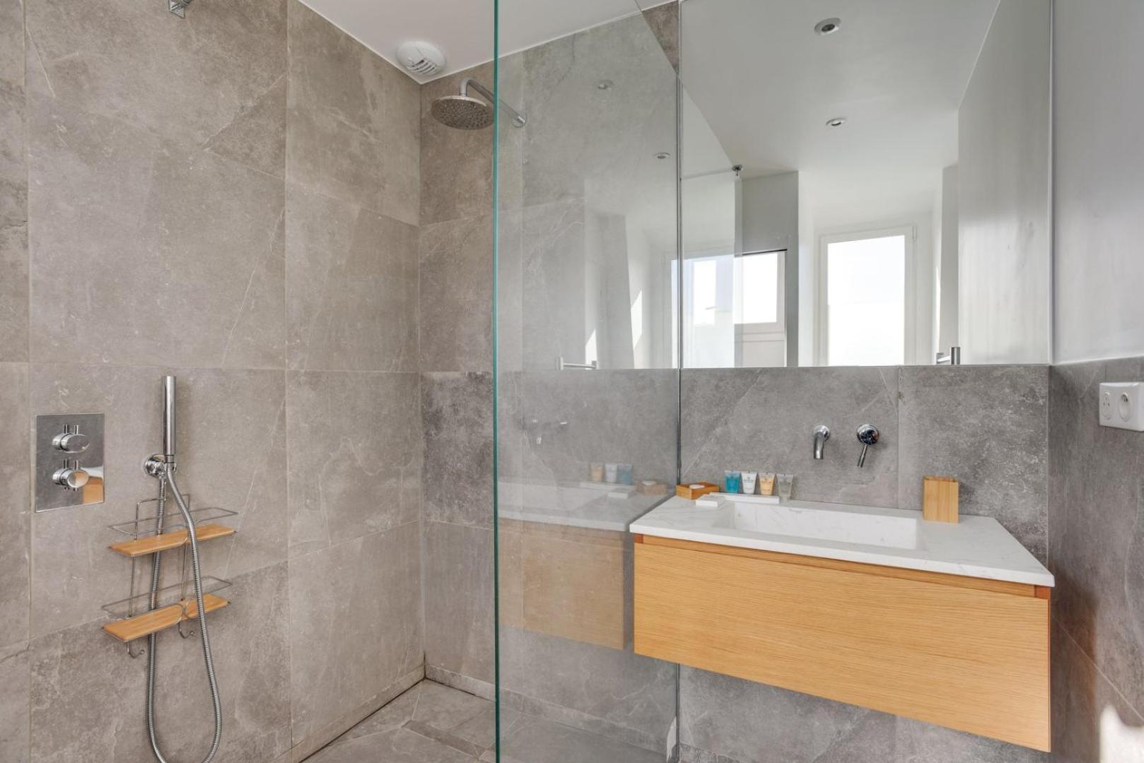 157 Suite Sacha - Superbe Duplex A Paris Exteriör bild